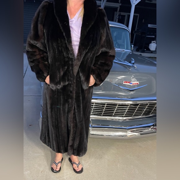 SALE big HIT BUYVtg mahogany brown full length mink coat  black lining w shaw - Picture 1 of 16
